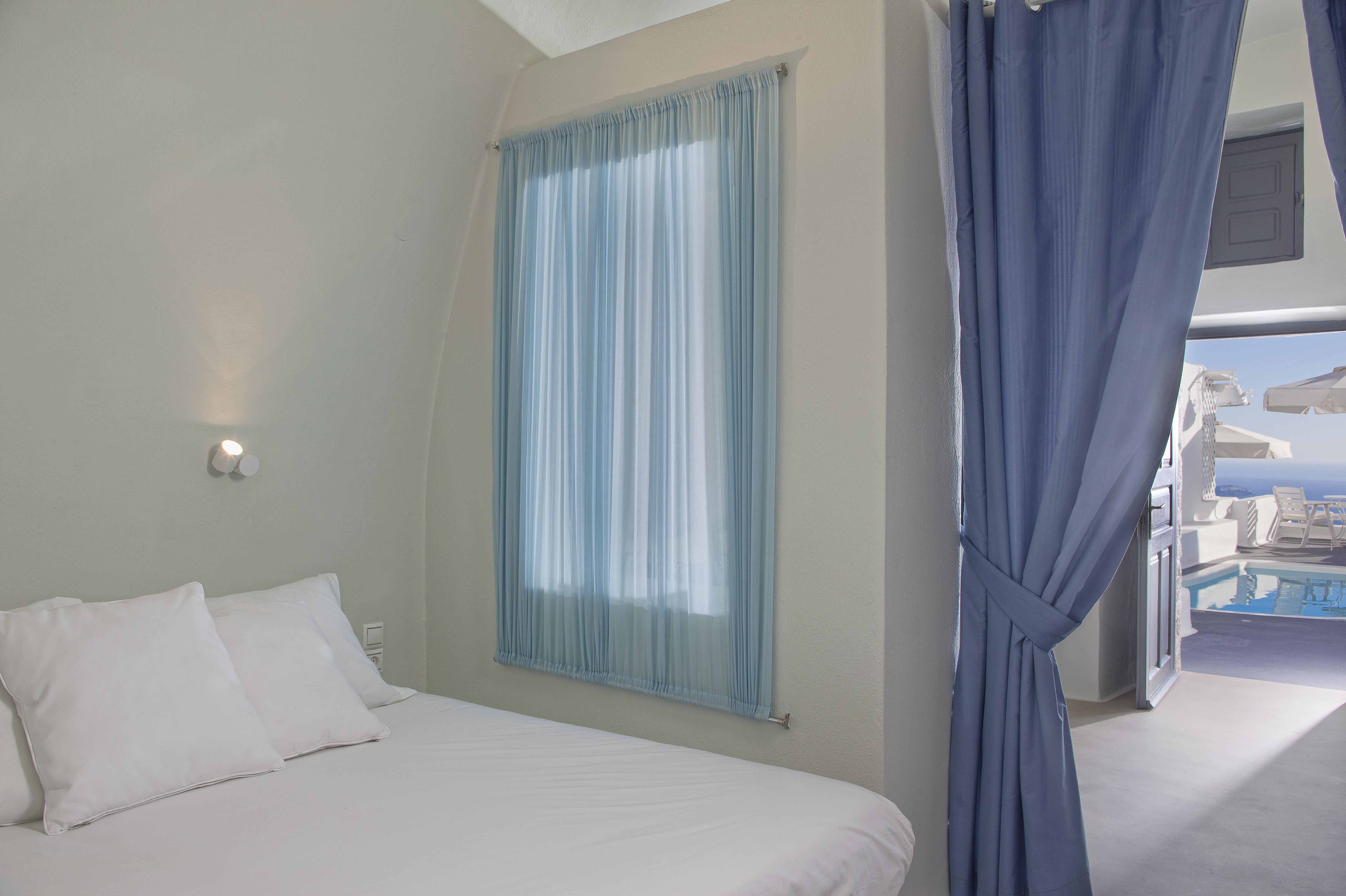 On The Rocks - Small Luxury Hotels Of The World (Adults Only) Imerovigli  Bagian luar foto