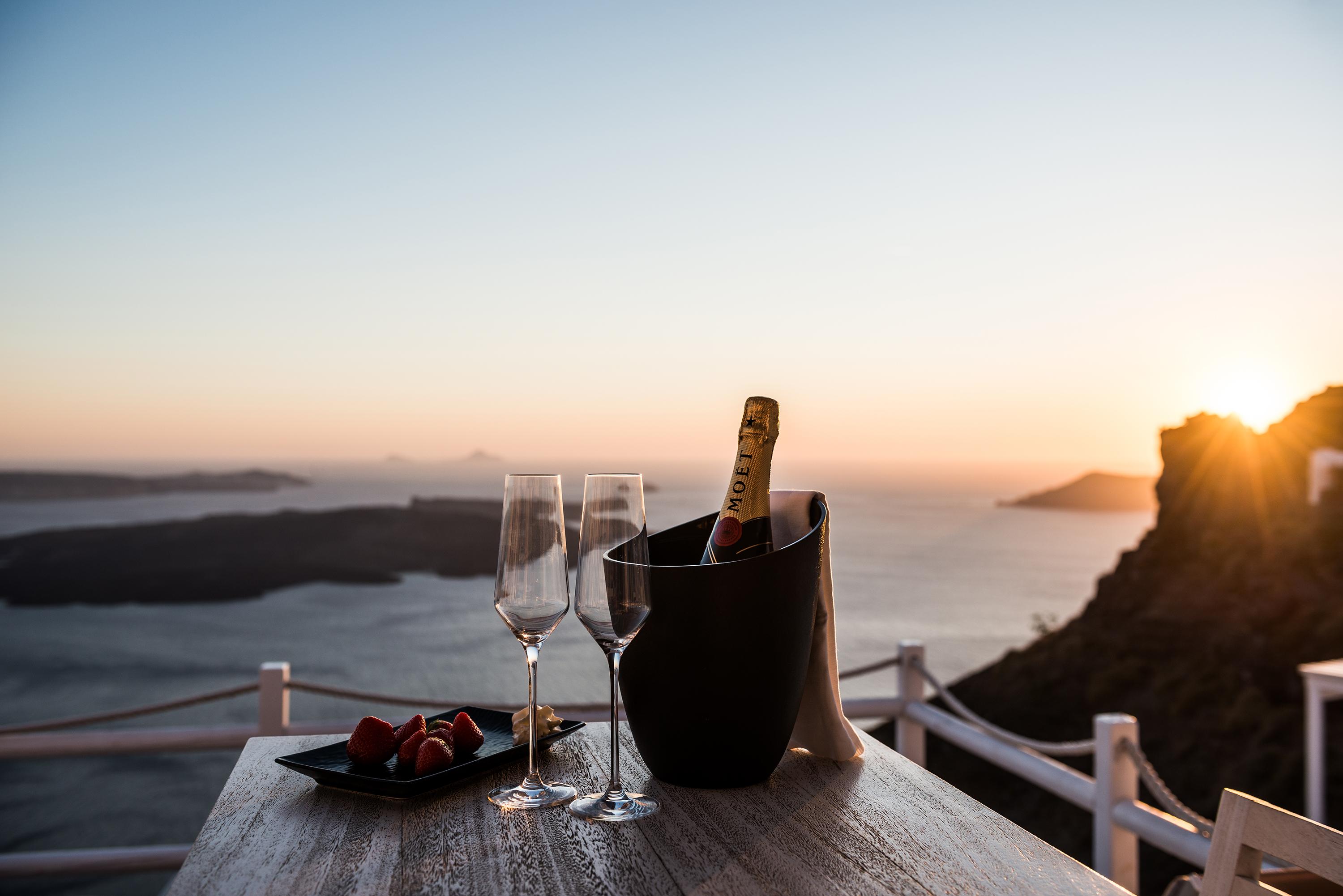 On The Rocks - Small Luxury Hotels Of The World (Adults Only) Imerovigli  Bagian luar foto