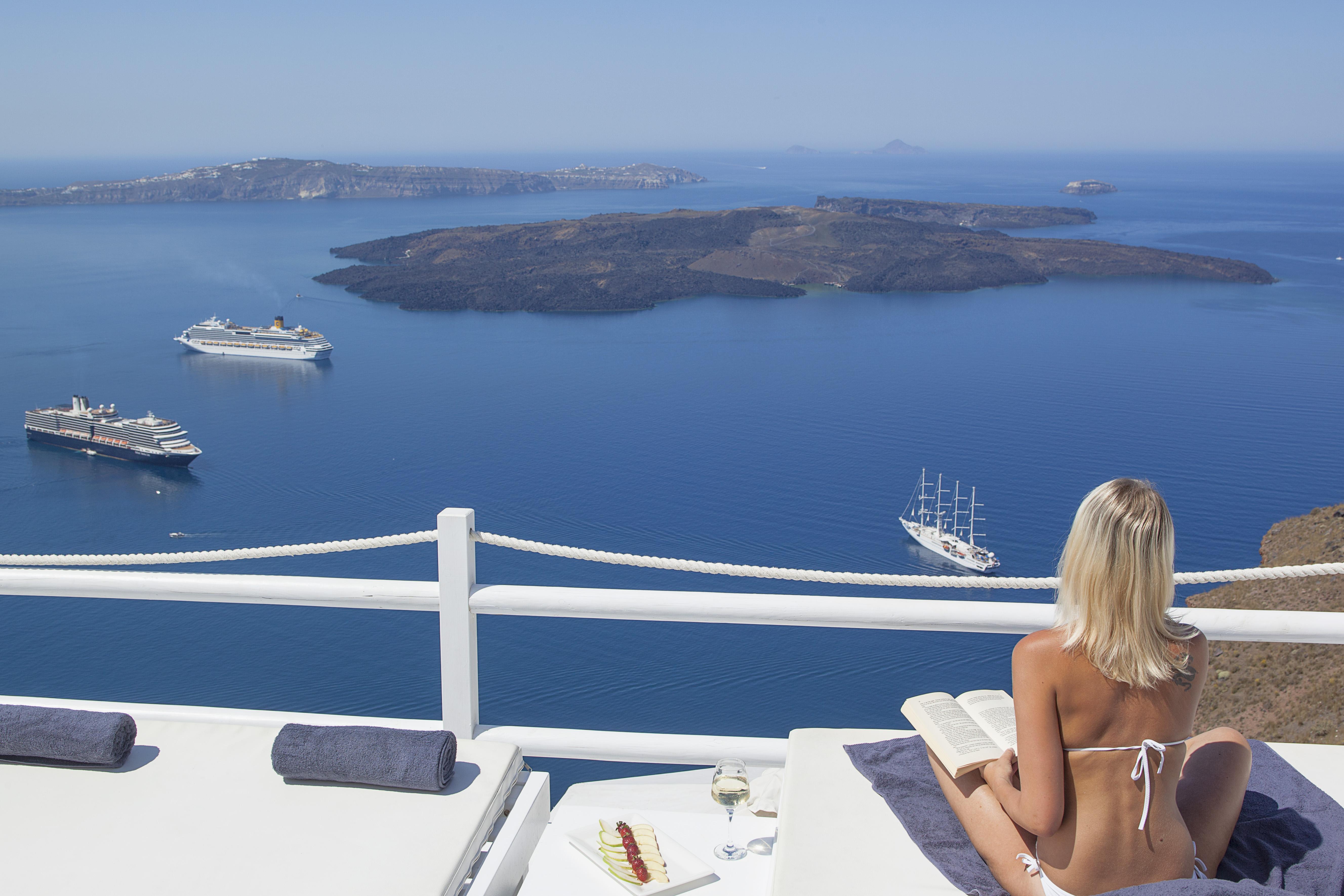 On The Rocks - Small Luxury Hotels Of The World (Adults Only) Imerovigli  Bagian luar foto