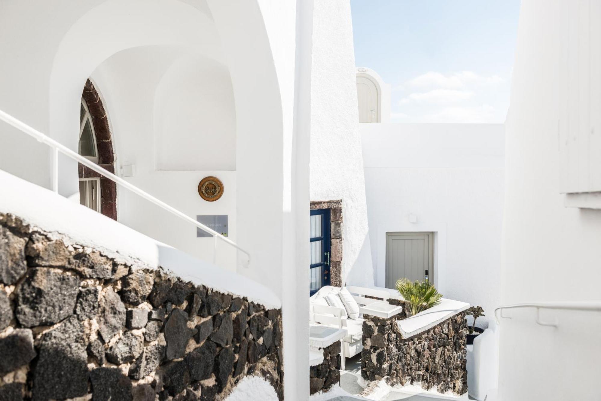 On The Rocks - Small Luxury Hotels Of The World (Adults Only) Imerovigli  Bagian luar foto
