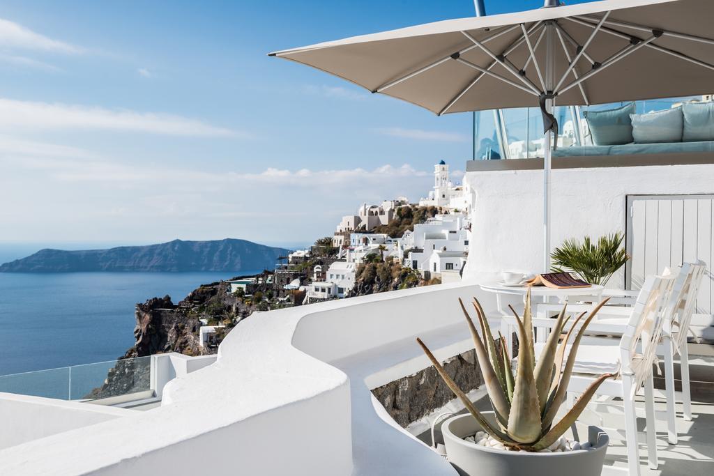 On The Rocks - Small Luxury Hotels Of The World (Adults Only) Imerovigli  Bagian luar foto